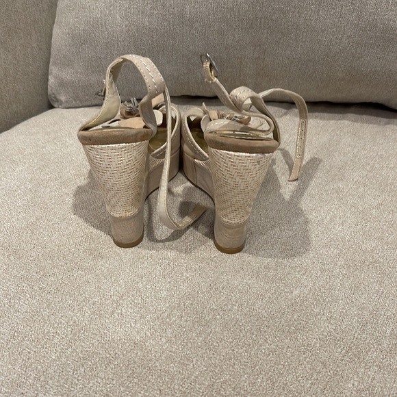 Size 6 WHBM wedges - Picture 4 of 7